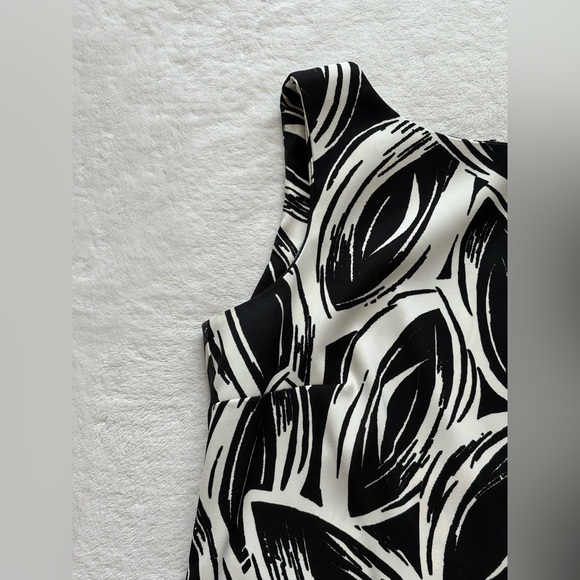 AGB - Black and White Patterned Dress - Size 8 - Picture 7 of 15
